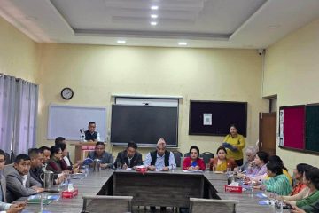 दुबईको मजदुरीबाट डिजिटल कक्षासम्म;रामकुमार गोलेले सयौंलाई अंग्रेजी सिकाउँदै