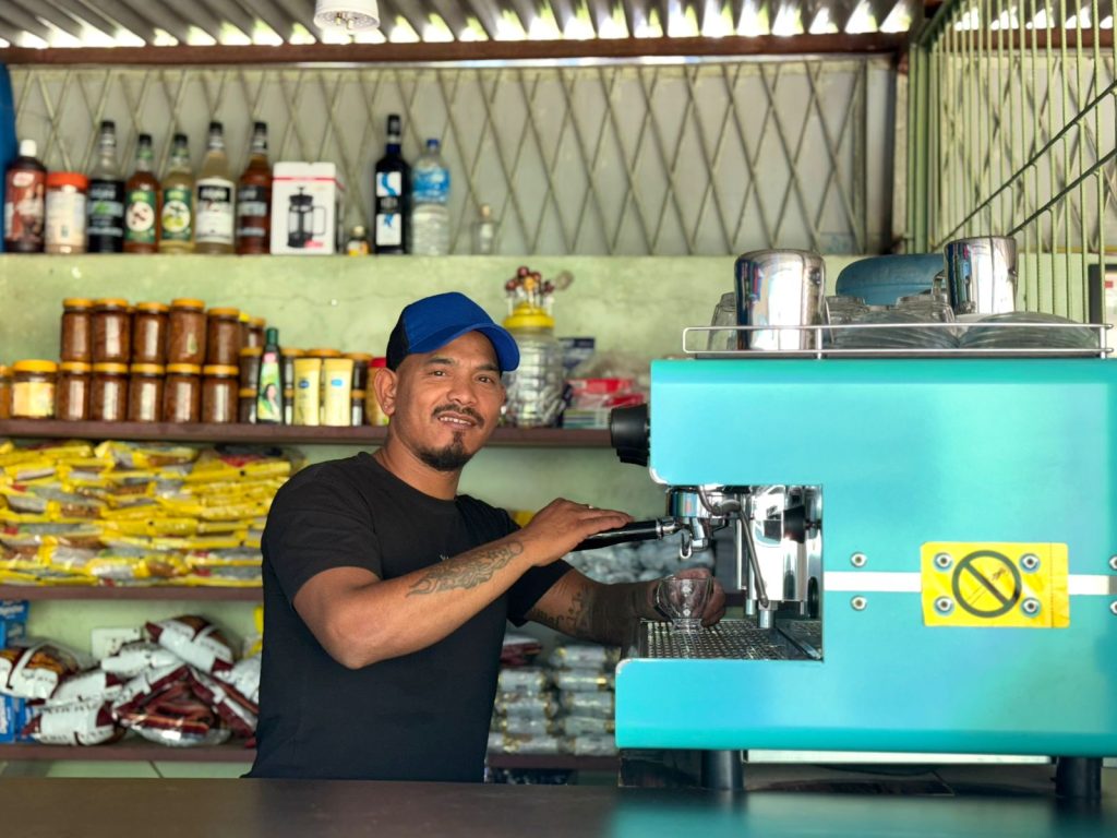 २० वर्षको दुर्व्यसनपछि नकुलको नयाँ जीवन, कफी व्यवसायबाट प्रेरणादायी उदाहरण