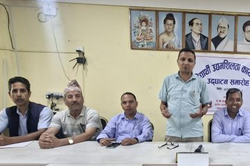 हेटौंडामा सालको काठसहित गाडी नियन्त्रणमा, चालक फरार