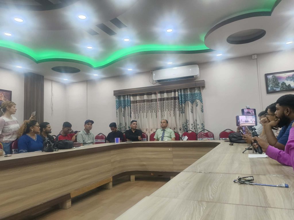 शिक्षा संकायमा ३० जनालाई निःशुल्क पढाउँदै म्यानेजमेन्ट