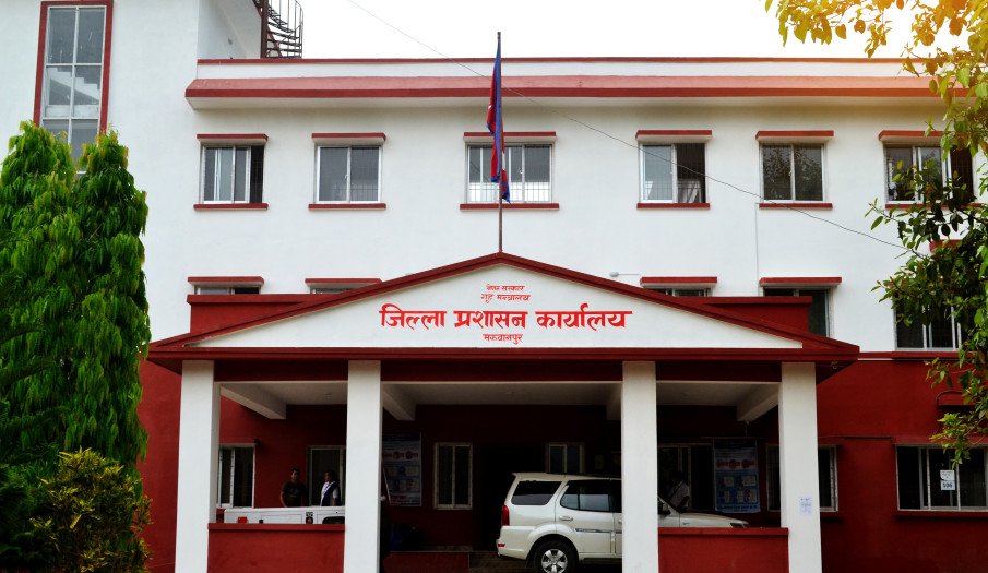 हेटौंडामा अवैध कन्सल्टेन्सीमाथि प्रशासनको कडा निगरानी, थप तीन वटा बन्द
