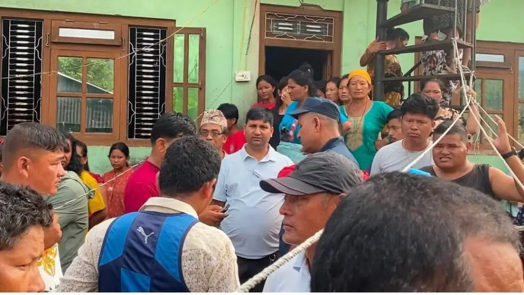 मकवानपुरमा इनार सफा गर्ने क्रममा बेहोस भएका मजदुरको उद्धारपछि मृत्यु