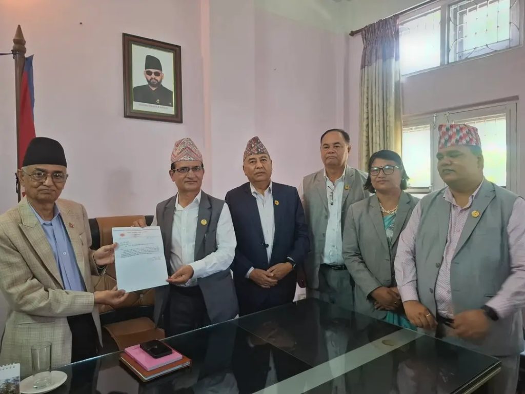 एमालेका ६ मन्त्रीको सामूहिक राजीनामा, बागमती सरकार अल्पमतमा