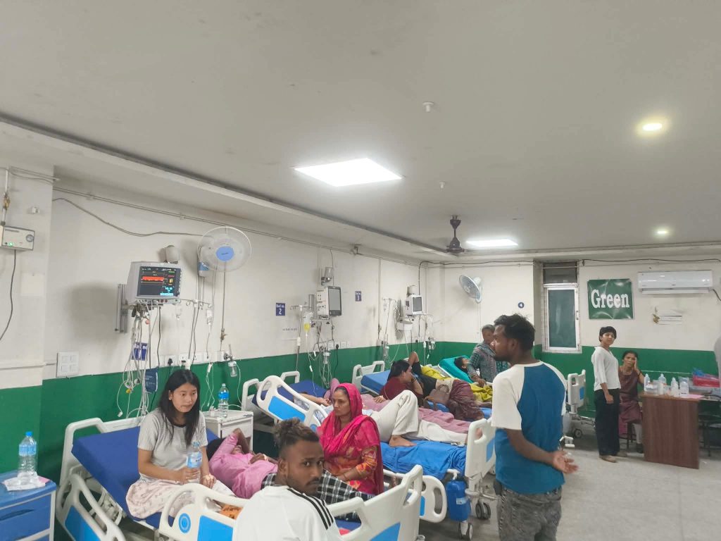 हेटौँडा अस्पतालमा भाइरल ज्वरोका बिरामीको चाप, आकस्मिक कक्ष भरिभराउ