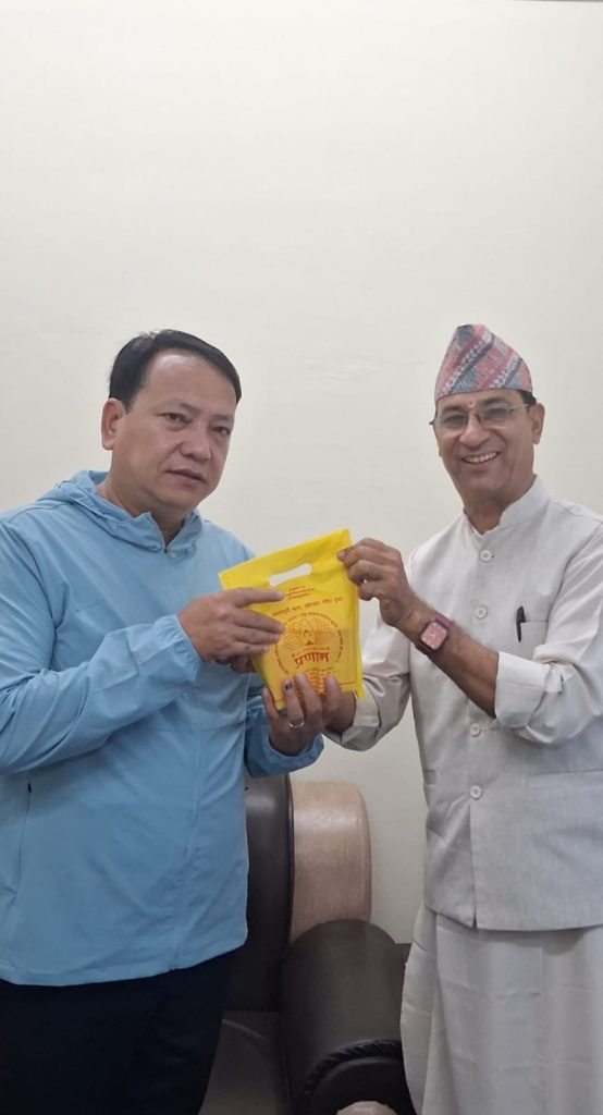 पञ्च हृदय टोली भारतको धार्मिक यात्रा सकेर नेपाल फर्कियो