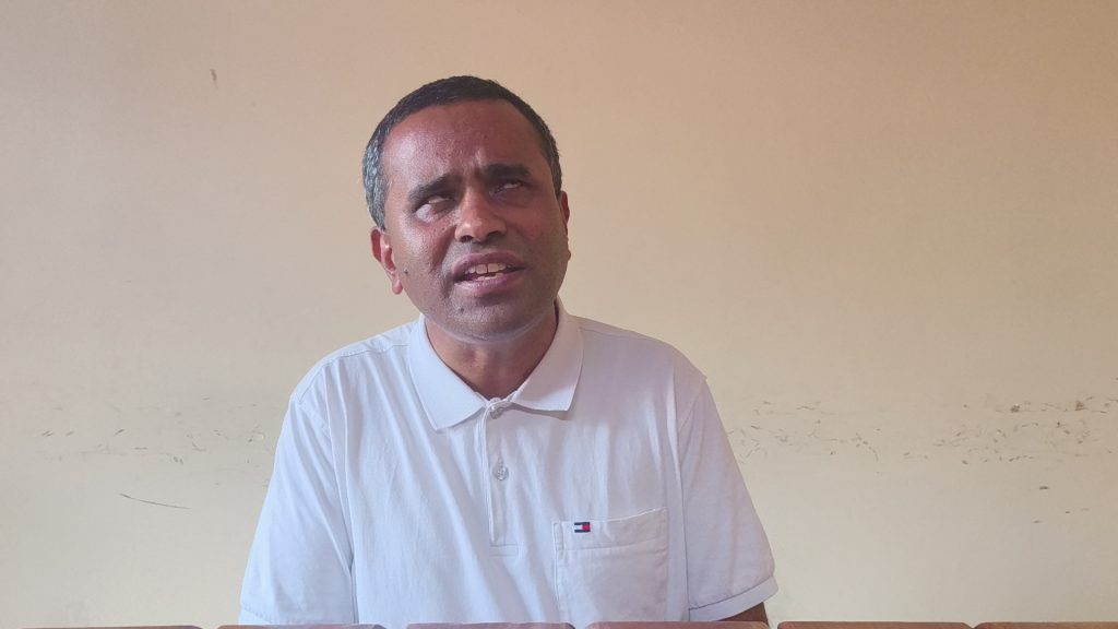 नौ वर्षमै गुम्यो आँखाको ज्योति, १६ वर्षमा फेरि समाते किताब; आज सयौँ विद्यार्थीका शिक्षक