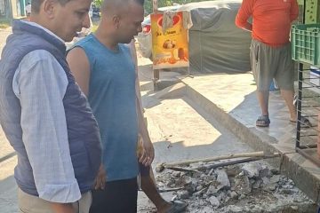 दशैँकाे भाेलीपल्ट नै काममा जुटे वडा अध्यक्ष सिग्देल