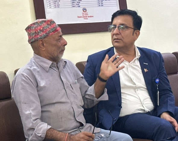 बाढीमा बेपत्ता छोराको काजकिरिया गर्न खर्च जुटाउन नसकेका ७० वर्षीय बाबुराम